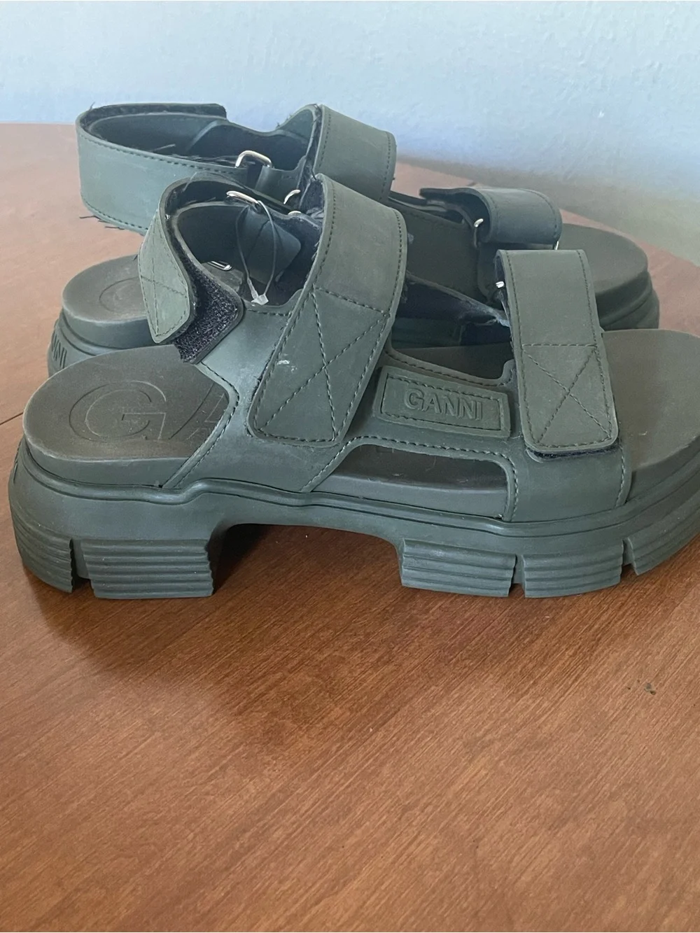 NWOB Ganni Women's Olive Green Retro Platform Puffy Sandal Shoes Size 36 US 6